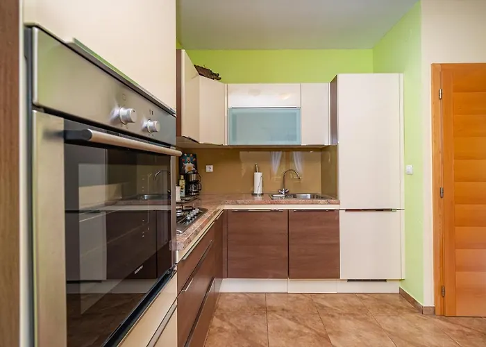 Maris * Novigrad (Dalmatia)