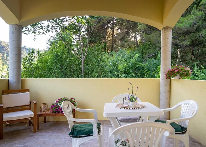 Maris Novigrad (Dalmatia)