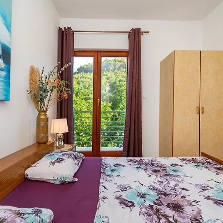 Maris Apartment