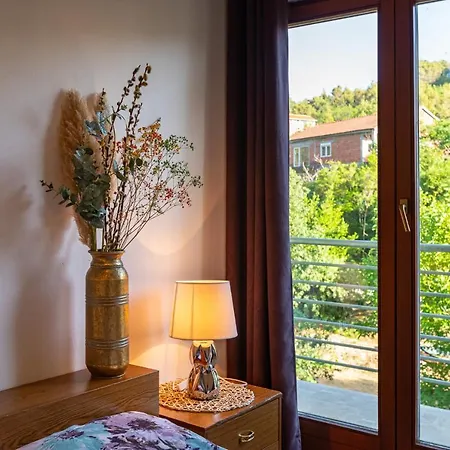 Maris Apartment *